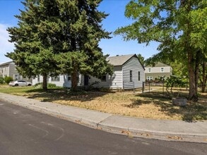 1306 Putnam St in Richland, WA - Building Photo - Building Photo