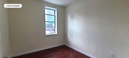 37-34 12th St in Queens, NY - Building Photo - Building Photo