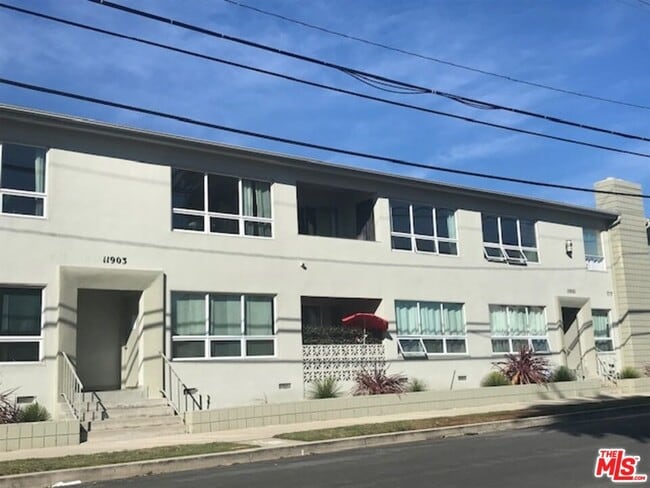 11901 Nebraska Ave in Los Angeles, CA - Building Photo - Building Photo