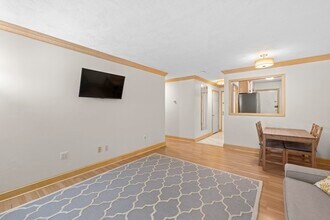 266 Albion St in Wakefield, MA - Building Photo - Building Photo