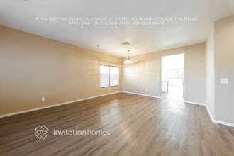 7005 S 21st Dr in Phoenix, AZ - Foto de edificio - Building Photo