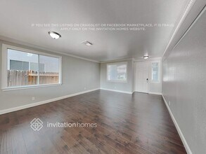 5908 Deepdale Way, Unit 203-10 in Elk Grove, CA - Building Photo - Building Photo