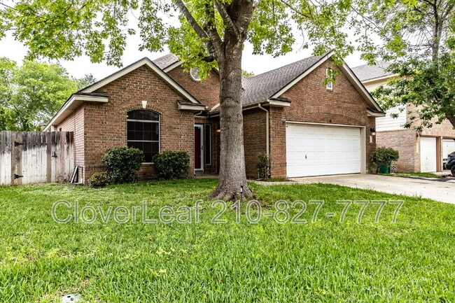 2739 Montebello in San Antonio, TX - Building Photo - Building Photo