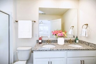 2444 Legg Ln in Knoxville, TN - Building Photo - Building Photo