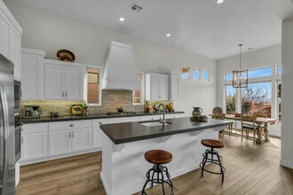 2139 W Cougar Rock Cir in Saint George, UT - Foto de edificio - Building Photo