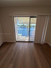 7216 Jacaranda Ln in Miami Lakes, FL - Building Photo - Building Photo