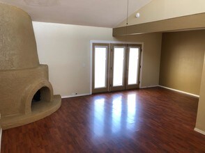 3243 N 38th St-Unit -Unit 10 in Phoenix, AZ - Building Photo - Building Photo