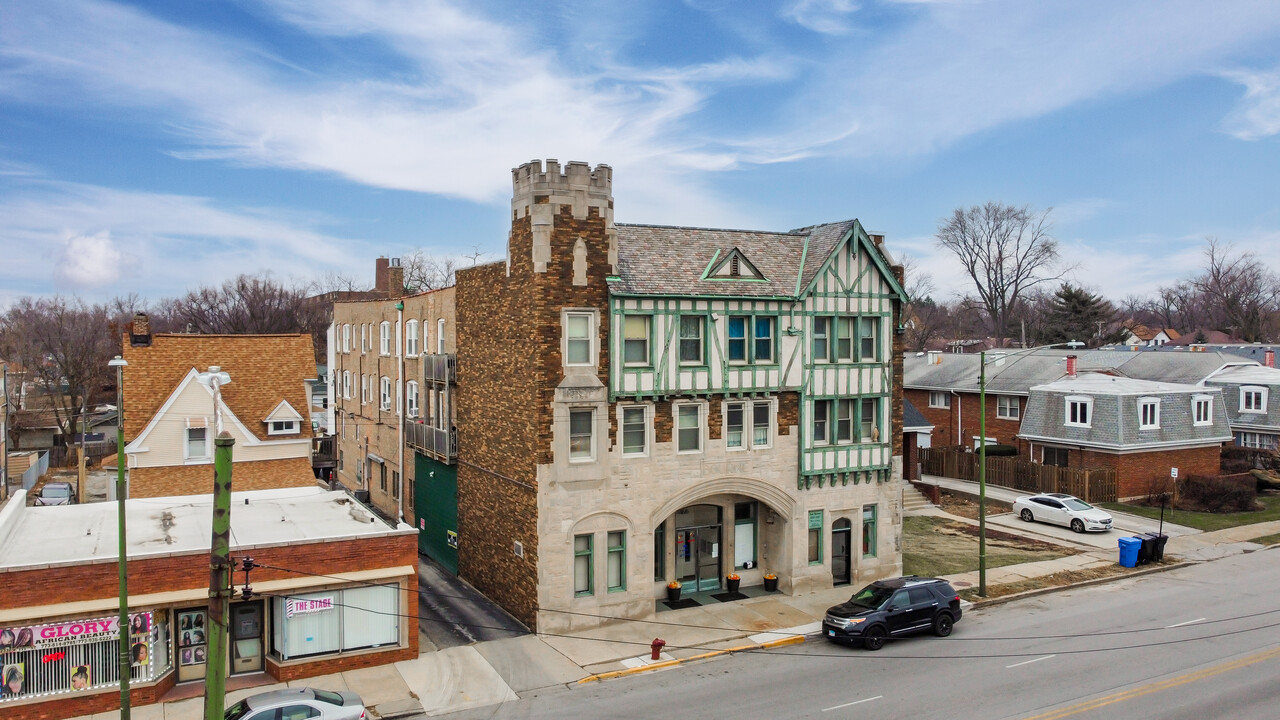 2324 W 111th St in Chicago, IL - Building Photo