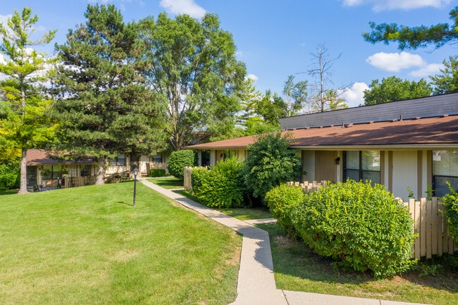 Randolph Court in Ann Arbor, MI - Building Photo - Building Photo