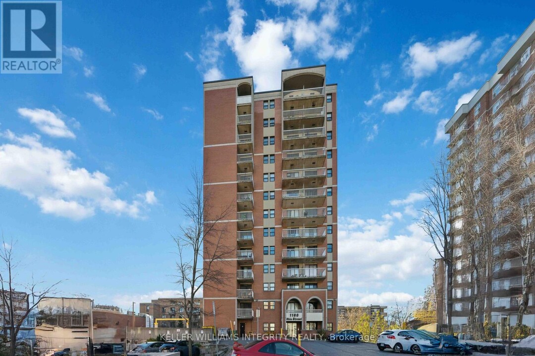 1180-1180 Ohio St in Ottawa, ON - Building Photo