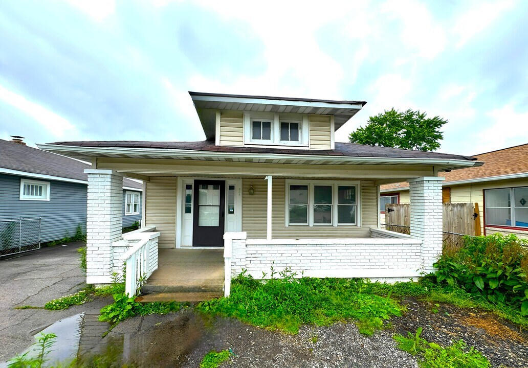 644 S Cole St in Indianapolis, IN - Building Photo