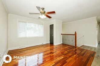 1212 NW 67th St in Kansas City, MO - Foto de edificio - Building Photo