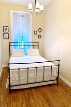 134 W 71st St in New York, NY - Building Photo - Building Photo