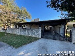 315 Hillcrest Dr in San Antonio, TX - Building Photo - Building Photo