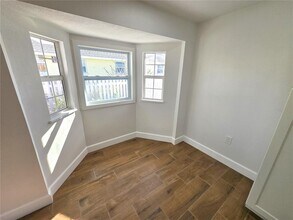 5702 Carissa St in Holmes Beach, FL - Building Photo - Building Photo