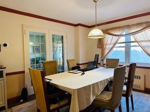 11 Warton Pl in Garden City, NY - Building Photo - Building Photo