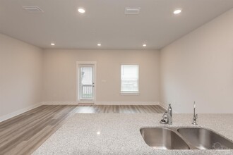 9532 Nature Crk Cir in Bellview, FL - Foto de edificio - Building Photo
