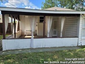 118 El Monte Blvd in San Antonio, TX - Building Photo - Building Photo