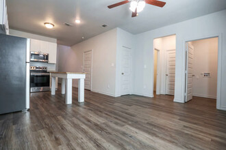 3323 Brambleton Hill Pl in Forest Hill, TX - Building Photo - Building Photo