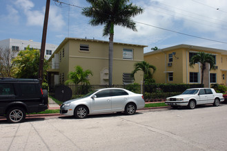 Lincoln Gate Villas in Miami Beach, FL - Building Photo - Building Photo