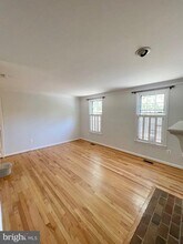 1208 W Abingdon Dr in Alexandria, VA - Building Photo - Building Photo