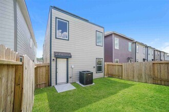 15234 Estrella Rd W in Houston, TX - Building Photo - Building Photo