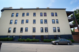 Eaglemoor in Pittsburgh, PA - Foto de edificio - Building Photo