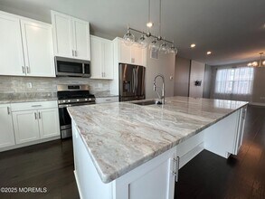 32 Mariveles Wy in Tinton Falls, NJ - Building Photo - Building Photo