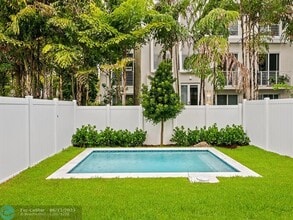 808 SE 12th St in Fort Lauderdale, FL - Building Photo - Building Photo