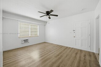 3267 Franklin Ave in Miami, FL - Building Photo - Building Photo