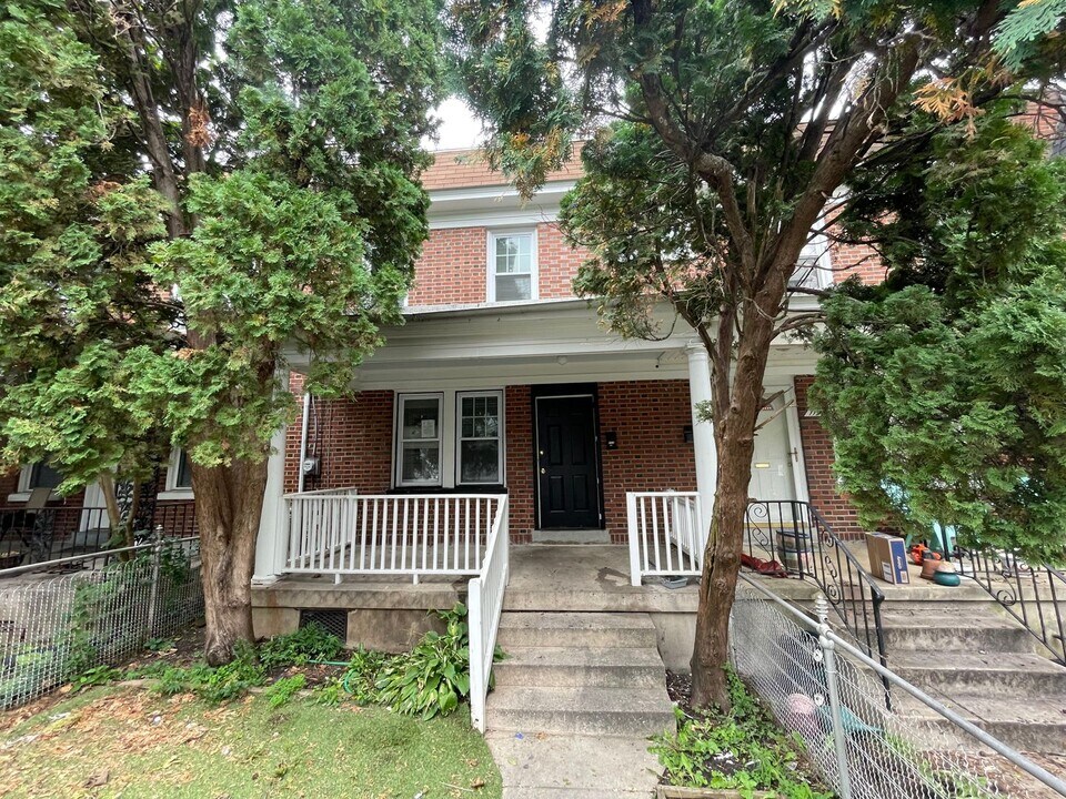 117 S Arch St in Lancaster, PA - Building Photo