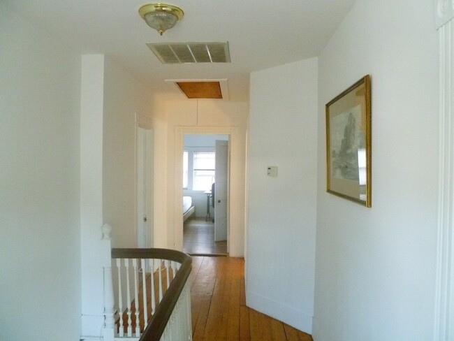 12 Verndale St, Unit 6-beds 2-bath in Brookline, MA - Building Photo - Building Photo