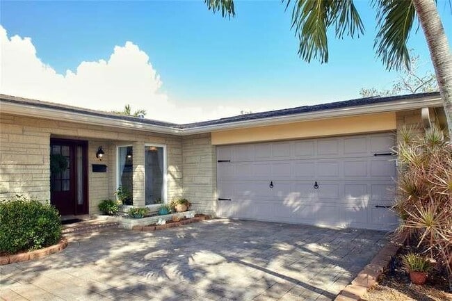 4388 13th Way NE in St. Petersburg, FL - Building Photo - Building Photo