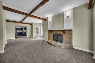 402 Nicholson St, Unit #1 in Joliet, IL - Building Photo - Building Photo