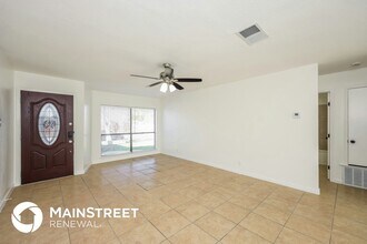 5050 Gordon Cooper Dr in San Antonio, TX - Building Photo - Building Photo
