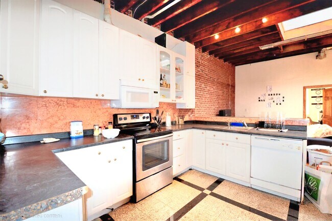 27 Saint Marys Ct, Unit 5