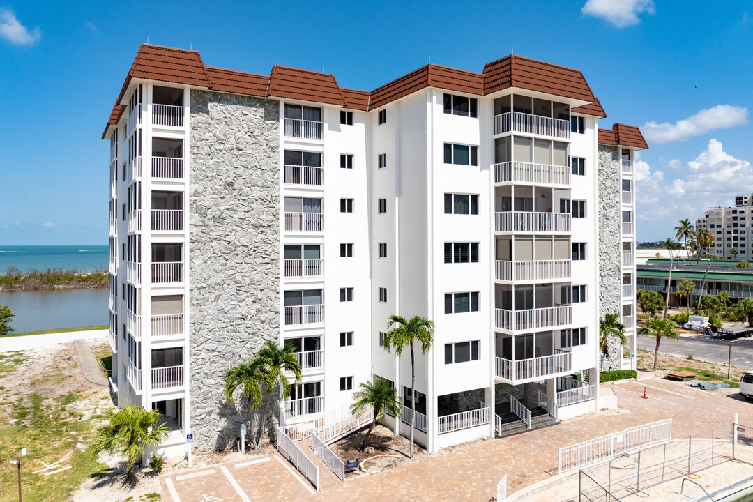 Sand Caper Condominium in Ft. Myers, FL - Building Photo