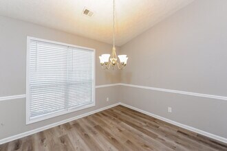 5015 River Rock Way in Woodstock, GA - Building Photo - Building Photo