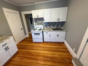 34 Springside Ave, Unit FL 2 in Pittsfield, MA - Building Photo - Building Photo