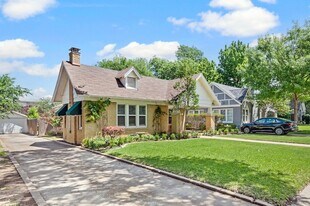 3812 Bunting Ave in Fort Worth, TX - Building Photo