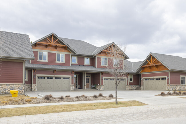 19 Riviera Way in Cochrane, AB - Building Photo - Building Photo