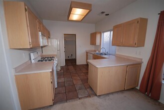 7319 Natalie Janae Ln NE in Albuquerque, NM - Building Photo - Building Photo