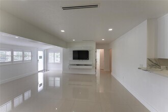 230 E 56th St in Hialeah, FL - Building Photo - Building Photo