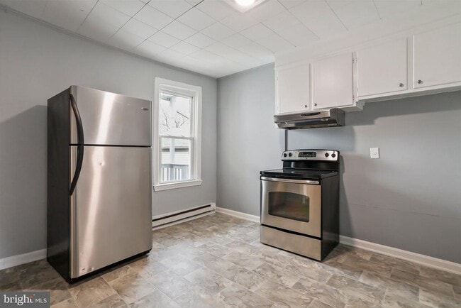 property at 655 S Potomac St