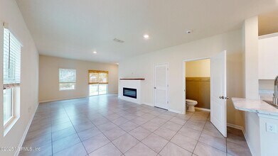 7623 Legacy Trl in Jacksonville, FL - Building Photo - Building Photo