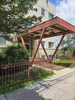 1501 27th St SE in Washington, DC - Building Photo