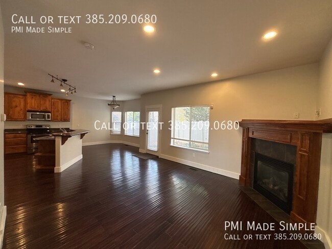 property at 1855 Evry Ct