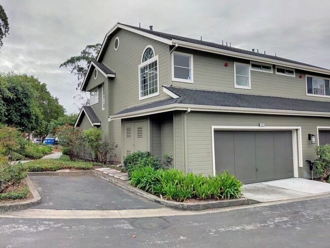 1407 Eddington Ln in Daly City, CA - Building Photo - Building Photo