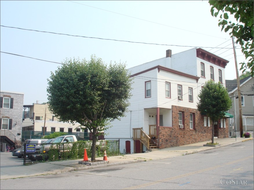 33-35 Main St in Ossining, NY - Foto de edificio