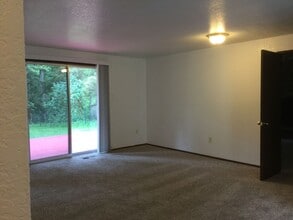 9905 48th Ave W in Mukilteo, WA - Building Photo - Building Photo